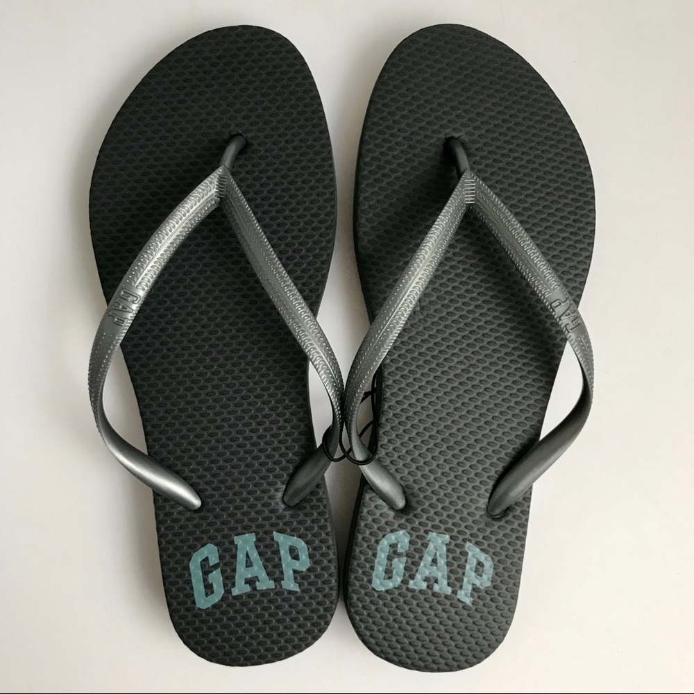 Gap Flip Flops Gunmetal NWT Size 7